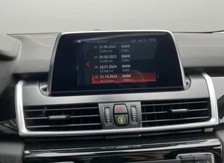 BMW 2 Serie Active Tourer 220i High Executive Edition 192 pk M-sport AUT. | dealer onderhouden | navigatie | trekhaak | panoramadak / 33