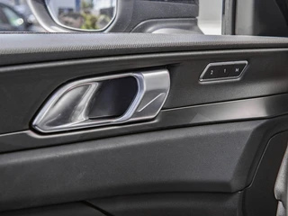 Lynk & Co 01 1.5 Black Edition Panoramadak|360° Camera|ACC|Stoelverwarming|Navi|Carplay / 29