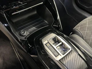 Peugeot 208 1.2 PureTech GT Pack Pano Carplay Camera Stoelverwarming / 42