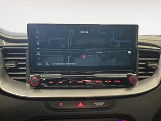 Kia XCeed 1.5 T-GDI MHEV DynamicLine | Cruise Control | Climate Control | Camera | Navigatie | 18 Inch Velgen | / 18