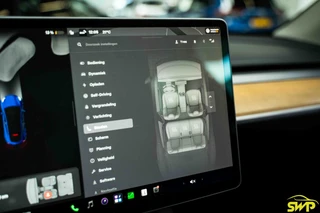Tesla Model Y Long Range AWD 75 kWh / 14