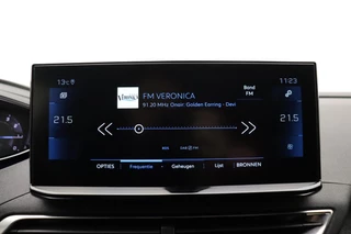Peugeot 5008 1.2 PureTech Allure Pack Business 130 PK | Automaat | 7-zits | Camera | Cruise Control | Navigatie | Climate Control | Start/stop |Getinte ramen | 1e eigenaar / 28