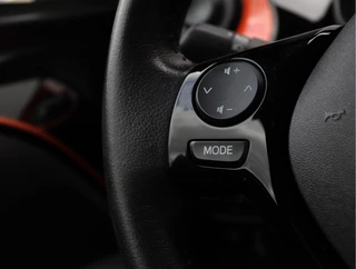 Peugeot 108 1.0 e-VTi Top  | Cruise Control | Camera | Keyless | Org. NL / 36