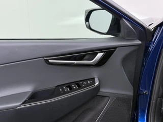 Kia EV6 Light 77.4 kWh SOH 100% | 3.000KM UNIEKE KM-STAND | KIA DEALER ONDERHOUDEN | 1E EIGENAAR | LEDEREN BEKLEDING | CAMERA | ADAPTIVE CRUISE | KIA GARANTIE TOT 10-2030 | BTW VERREKENBAAR / 17