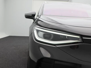 Volkswagen ID.4 First Max 77 kWh | Stoel/Stuurverwarming | Panorama dak | IQ Light | 360 Camera | Adaptive cruise | 21 Inch / 11