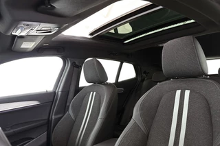 BMW X2 xDrive25e M Sport Panoramadak Head-Up Harman Kardon Elektrische Stoelen / 9