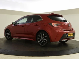 Toyota Corolla 2.0 Hybrid Executive | JBL-audio | Trekhaak | Head-up | PDC / 7