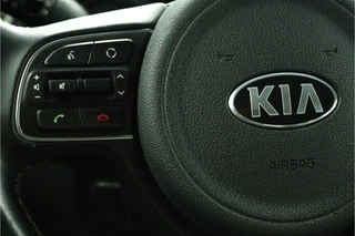 Kia Niro 1.6 GDi Hybrid DynamicLine  - Trekhaak - Apple Carplay/Android Auto - Achteruitrijcamera - Cruise Control - Virena Zekerheidspakket t.w.v. €895,- / 20