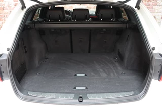 BMW 3 Serie Touring 316i High Executive Sport Line  / Navigatie Professional / Leder / Stoelverwarming / Climate Control / 18 Inch / Bluetooth / Xenon / Parkeersensoren / Cruise Control / 30