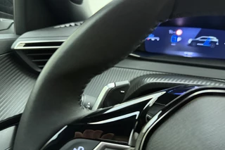 Peugeot 2008 1.2 Hybrid 145 Allure | Climate & Cruise Control | Parkeersensoren voor + achter | AppleCarplay/Android Auto | / 21
