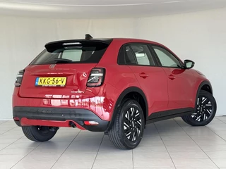 Fiat 600 1.2 Hybrid Urban | Apple-Android | Parkeersensor achter | Cruise control / 10