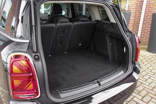 MINI Countryman 1.5 Cooper Essential | 1e eigenaar | NL auto | Driving Assistant | Camera | Sportstuur | Keyless entry | Stoelverwarming | LED | Carplay | DAB | Navigatie | PDC / 33