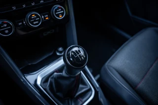 Volkswagen T-Roc 1.5 TSI Sport | Climate | Navi | Cruise | Camera | PDC / 26