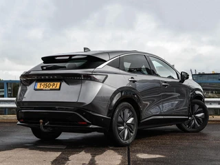 Nissan Ariya Evolve 91 kWh | SOH 99% | Panoramadak | Trekhaak | ACC | HUD | Voorstoelen verwarmd en geventileerd | Warmtepomp | 360 Camera | 19" / 5