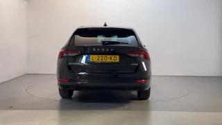 Skoda Octavia Combi 1.0 e-TSI DSG Business Edition Navigatie Parkeersensoren App-Connect DAB+ / 10