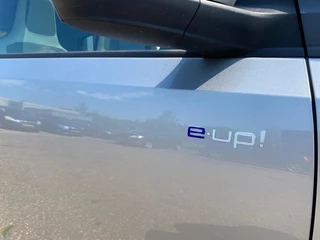 Volkswagen e-up! E-up 82PK 5D Panoramadak / Stoelverw. / Automaat! / 28