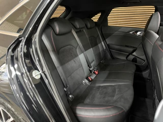 Kia Ceed 1.6 T-GDi GT 204pk | Facelift | VOL! | Pano | LED | Virtual | JBL | ACC | BCA | LFA | Wireless Charg | CarPlay / 43