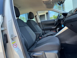 Volkswagen Taigo 1.0 TSI Life Business * Carplay * Stoelverwarming * PDC 2X * NAP / 26