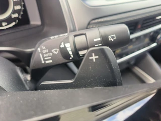 Nissan QASHQAI 1.3 MHEV Xtronic N-Connecta uit 2025 Rijklaar + Fabrieksgarantie  Automaat  Panorama-dak Henk Jongen Auto's in Helmond,  al 50 jaar service zoals 't hoort! / 16