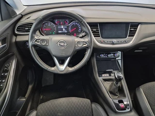 Opel Grandland X 1.2 Turbo Business Elegance / 9