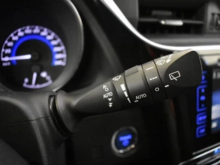 Toyota Auris Touring Sports 1.8 Hybrid Team D / 19
