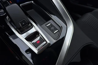 Peugeot 3008 1.2T Active Avantage | Automaat | Navigatie | Climate Control | Camera | Full LED | Keyless Entry & Start | Apple Carplay/Android Auto | 1e Eigenaar / 31