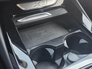 BMW X3 sDrive20i Launch Edition High Executive | Schuif-kanteldak | Climate Control | Parkeercamera / 21