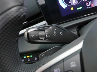 Volkswagen T-Roc 1.5 eTSI R-Line Elek. Trekhaak | Stuur-/stoelverwarming | Verlichte logo's / 27
