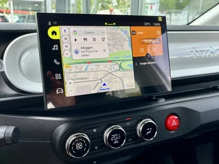 Renault Twingo Urban Range 80pk Techno 27.5 kWh  | 18inch velgen | V2G | Navigatie | Climate Control | Keyless | Achteruitrijcamera | Adaptive Cruise Control (ACC) | Apple CarPlay/Android Auto / 27