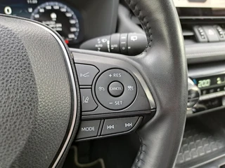 Toyota RAV4 2.5 Hybrid AWD Dynamic NWE. 4-SEASONS STOEL- & VOORRUITVERWARMING PDC V+A DIGITAL DISPLAY LED / 17