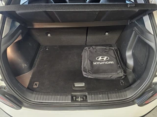 Hyundai Kona EV Fashion 64 kWh | Geen import | Navi | Cruise | SOH 98 % / 11