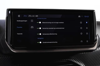 Peugeot 2008 1.2 PureTech 130 PK Allure - Automaat  | Dig. Cockpit | Adapt. Cruise | Stoelverw. | PDC | Camera | App. Connect | ECC | LM 17" | / 32