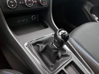 Seat Ateca 1.5 TSI Style Business Intense | Adaptive cruise | Navigatie | Parkeersensoren voor & achter | Camera | NAP | Trekhaak / 16