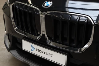 BMW X1 sDrive18i High Executive Automaat  / Widescreen Display / Stoelverwarming / Leder / Climate Control / Driving Assistant Plus / Cruise Control / Leder / Achteruitrijcamera / 17 Inch / Adaptieve LED koplampen / 11