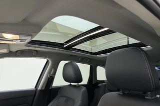 Suzuki Vitara 1.4 Boosterjet Style Smart Hybrid 129pk | Panoramadak | Trekhaak | Climate Control | Cruise Control Adaptief | Camera | Stoelverwarming | Navigatie | Parkeersensoren / 30