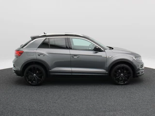 Volkswagen T-Roc 1.5 TSi 150 Pk Automaat R line | Black Style | Trekhaak | Stoelverwarming | Panorama dak | Camera | Adaptive Cruise | Climatronic | Carplay | 19 Inch | 58.509 Km !! / 8