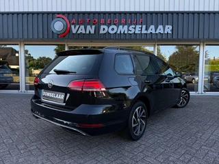 Volkswagen Golf 1.0 TSI Comfortline Business Camera Carplay Virtual dash / 4