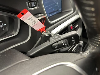 Volvo V40 1.6 T3 Summum  PANO LEER CAMERA NAVIGATIE ECC CRUISE LM. / 26