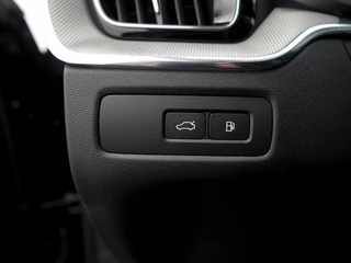 Volvo XC60 2.0 T6 AWD+ Black Edition Leder | Pano | 360 cam | Lighting Pack / 24