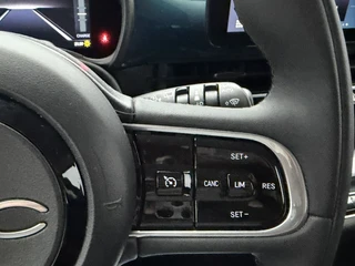 Fiat 500 3+1 Urban 24 kWh 3-Fase SOH 94,6% Camera | Carplay&Android | Stoelverwarming | Led / 24