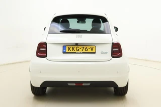 Fiat 500e La Prima 42 kWh | Glazen dak | Cruise control | Camera | Elektrisch verstelbare spiegels / 12
