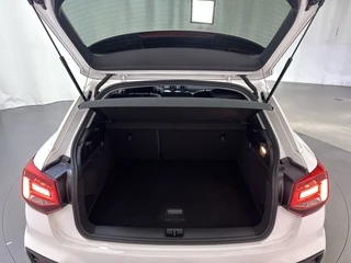 Audi Q2 30 TFSI Pro Line App-Connect DAB+ Climate Control Parkeersensoren / 18