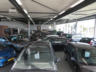 Toyota Corolla Touring Sports 1.8 Hybrid Business Plus  KEYLESS/CAMERA/ADAPT.CRUISE/PDC / 57