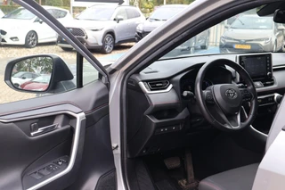 Toyota RAV4 2.5 Plug-in Hybrid AWD Style TREKHAAK PARKEERSENSOREN STOEL/STUURVERW. LED DAB APPLE/ANDROID NAVI AD-CRUISE / 10