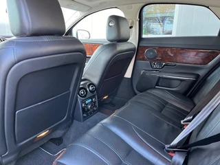 Jaguar XJ 3.0 V6 341 PK SC AWD LEDER SCHUIFDAK LMV / 8
