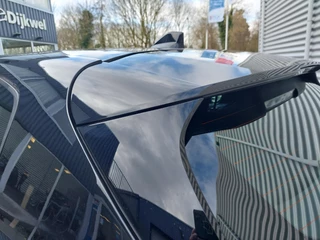 Peugeot 308 1.6 Plug-in Hybrid 180 Active Pack Business / 35