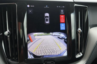 Volvo XC60 T6 Recharge AWD Plus Dark | Longe Range | Stoelverwarming | Parkeercamera | Panoramadak | Pilot Assist  | Leder | Keyless / 45
