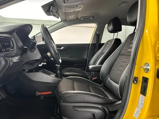 Kia Stonic 1.0 T-GDi MHEV GT-Line Navigatie | Lederen bekleding | 17'' L.M. Velgen / 19