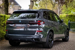BMW X5 xDrive50e M Sport Pro Dravitgrau Individual Dravit Grau Sky Lounge Soft Close Vierwielbesturing / 5