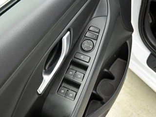 Hyundai I30 Wagon 1.0 T-GDi MHEV Comfort | Cruise control | Stoel/stuurverwarming | Camera / 29